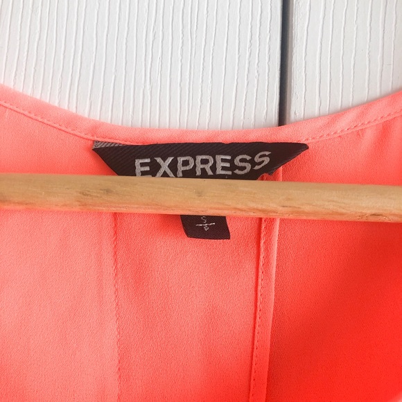 ❗️SOLD❗️Express Open Back Tank - Picture 2 of 4